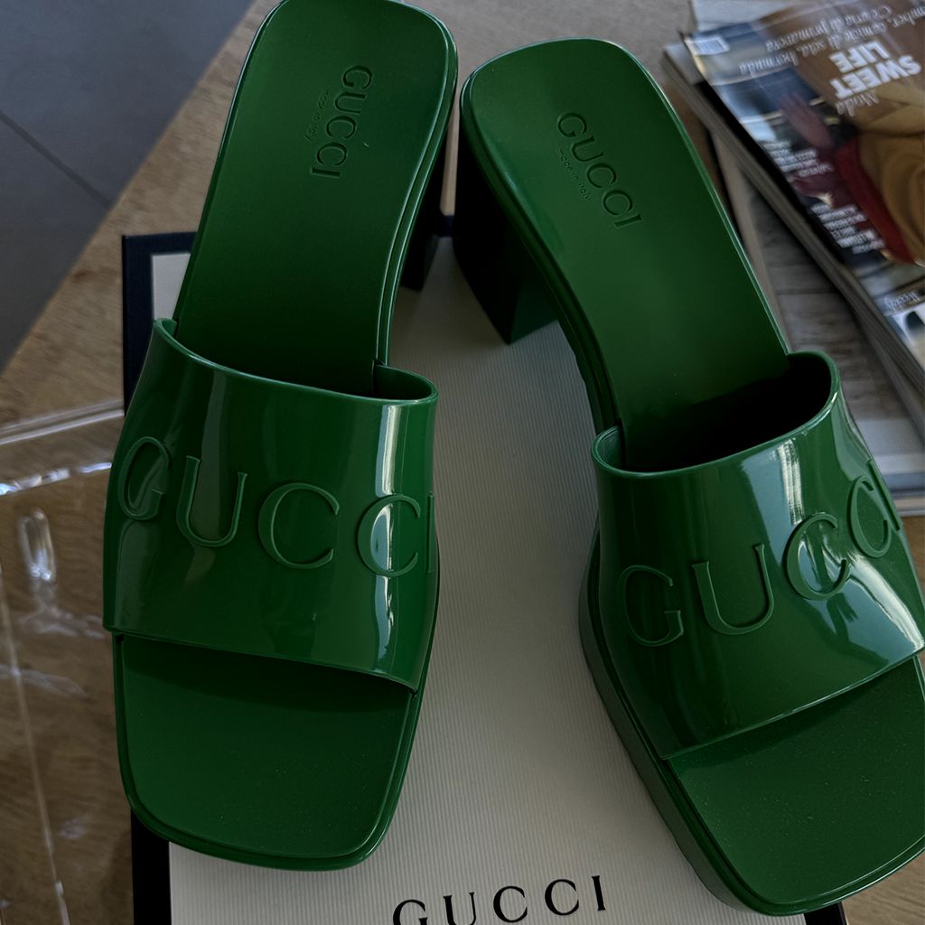 GUCCI RUBBER SANDALS